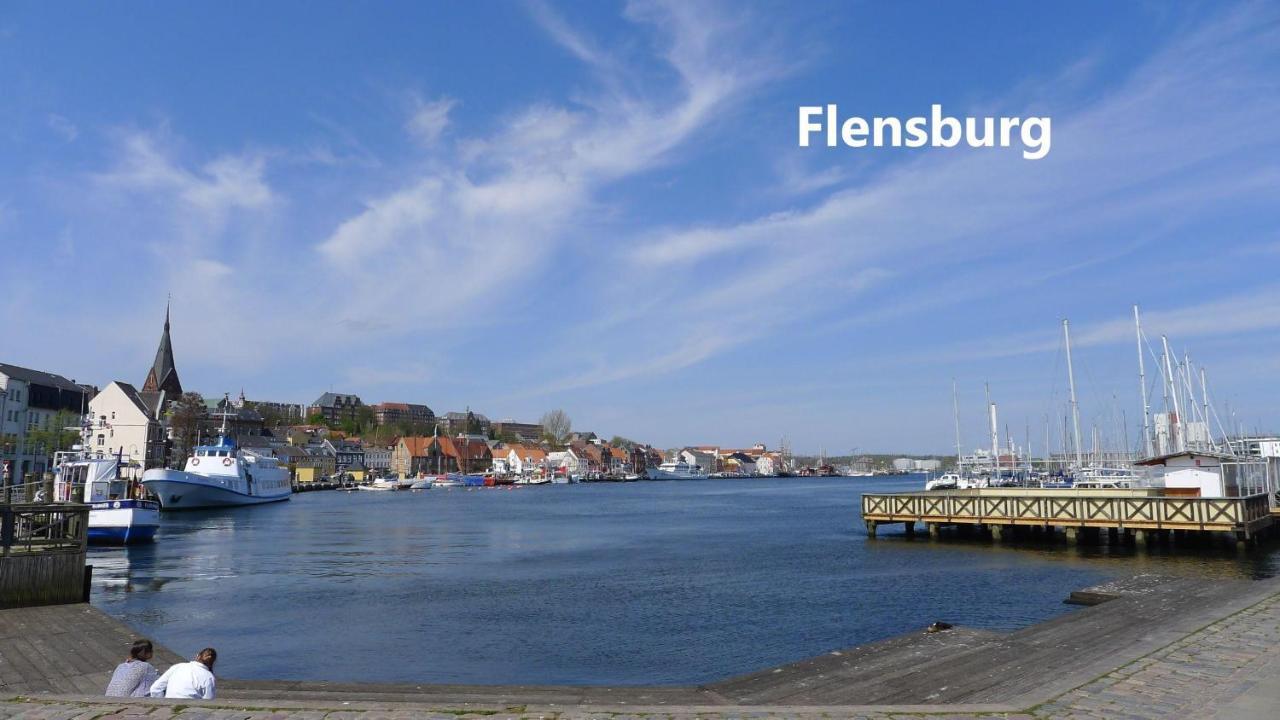 Seeblick II - Gemuetliche 60Qm - Ganzes Haus - 50M Zum Naturstrand - Mit Terrasse Und Grossem Garten Glücksburg Eksteriør bilde